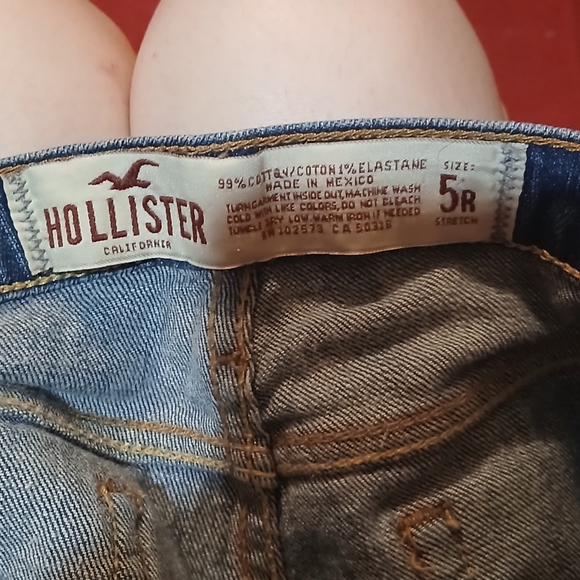 Shorts - Picture 3 of 4